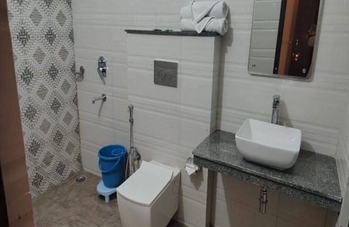 Bail Parao Hotel | Blue River Resort