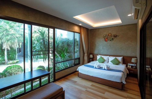 Phitsanulok Hotel | Blue River Resort