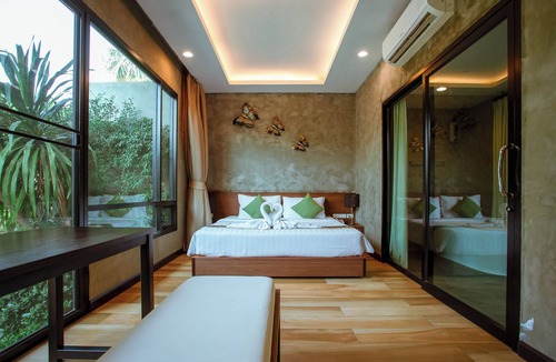 Phitsanulok Hotel | Blue River Resort
