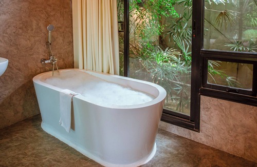 Phitsanulok Hotel | Blue River Resort