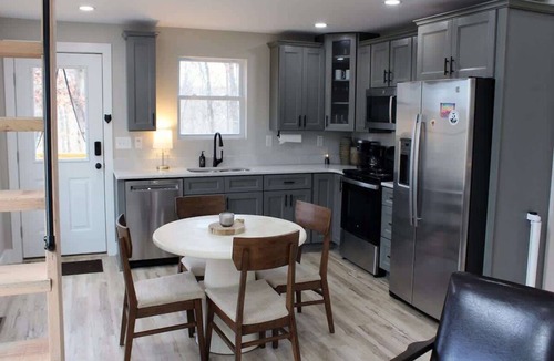 Floyd House | Blue Rock Escape by Buffalo Mtn Getaway