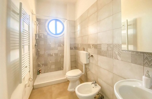 Bitonto Bed & Breakfast | Blue Room - Double Room with Private Bathroom