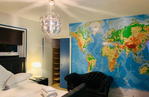 Crawley House | Blue Room