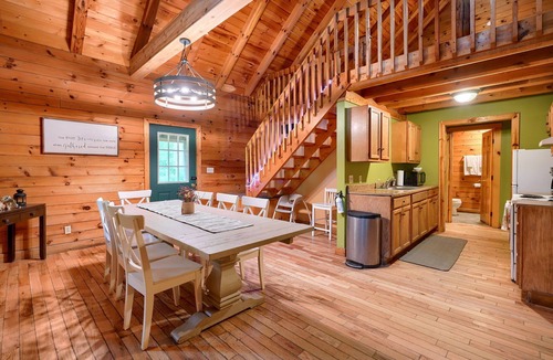 Logan Cabin | Blue Rose Cabins - Oleander Cabin