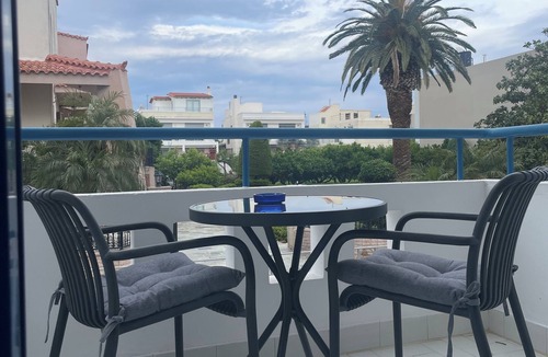 Ixia Apartment | Blue Roses