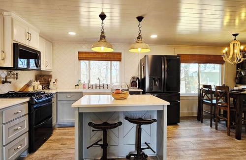 Jasper House | Blue Sage Sanctuary-Buffalo River Retreat