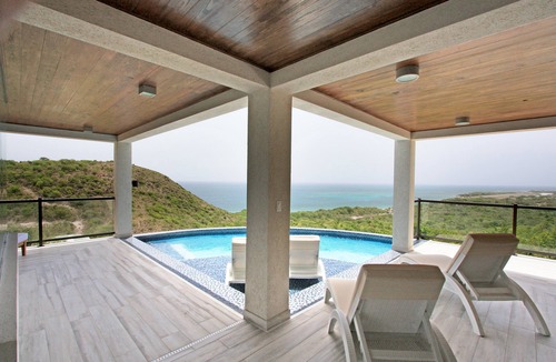 Oualie Bay Villa | Blue Serenity captures everything that is beautiful about Nevis.