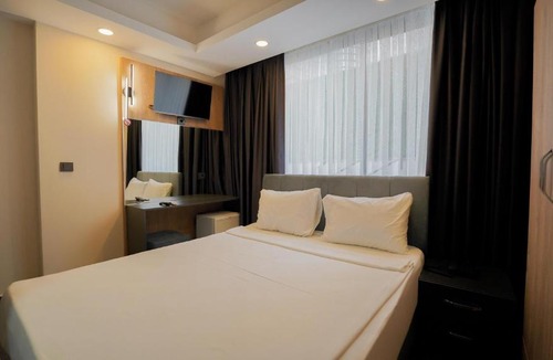 Side Hotel | Blue Serenity Hotel
