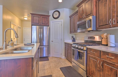 Sienna Hills House | 'Blue Sky Get-a-Way' Townhome w/Patio, Grill