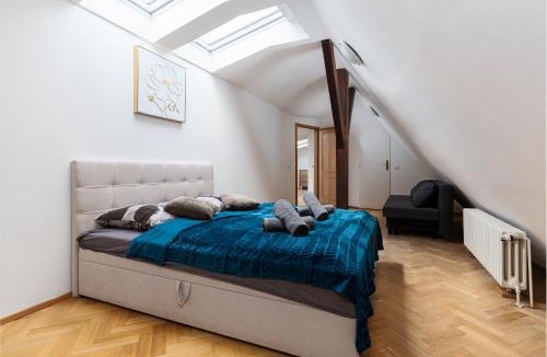 Smichov Apartment | Blue Sky Residence
