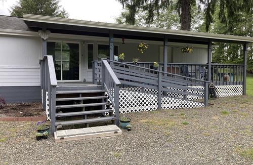 Forks House | Blue Spruce Meadow: Comfortable, Private, Cozy and just 7 miles from 2 beaches