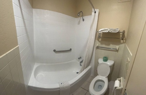 Lafayette Hotel | Blue Star Inn