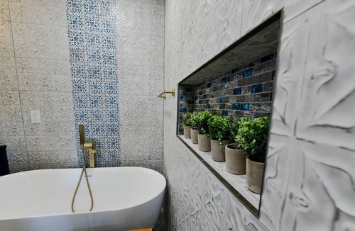 San Jose House | Blue Studio: Private Bath, Cozy Charm
