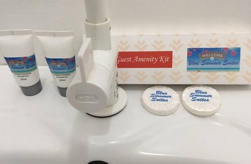 Dauis Bed & Breakfast | Blue Summer Suites