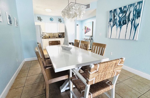 Bailey Town Apartment | Blue sunset Bimini apartment and opcional Polaris rental