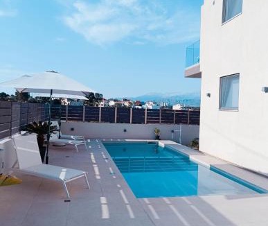 Akrotiri Villa | Blue View Villa
