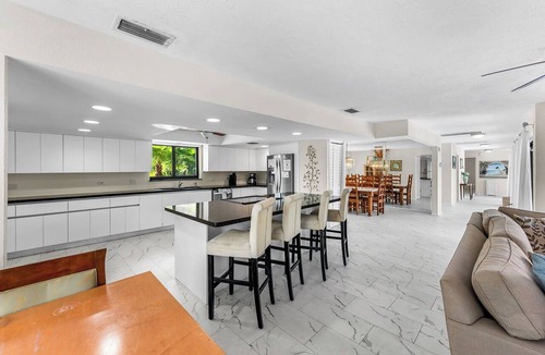 Marathon House | Blue Water is Calling! 5bedroom 3bath with large pool and 150 ft of dockage 2 kayaks included