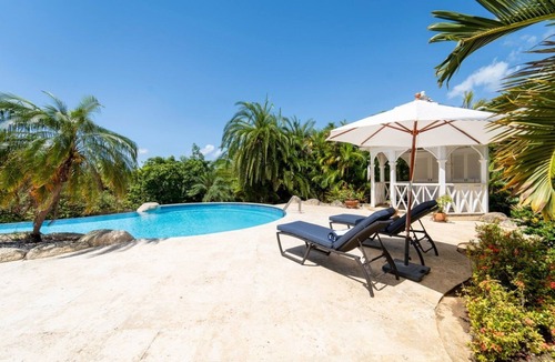 Merlin Bay Villa | Blue Waters | a beautiful 5-bedroom villa in the esteemed Sugar Hill Resort.