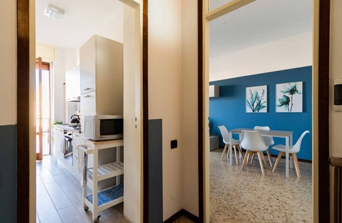 Arona Apartment | Blue Wave Apartment [ Arona - Lago Maggiore]