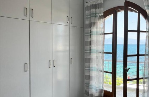 Kiato Apartment | Blue Wave Apartment
