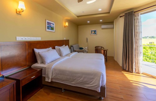 Kudahuvadhoo Hotel | Blue Wave Guest House