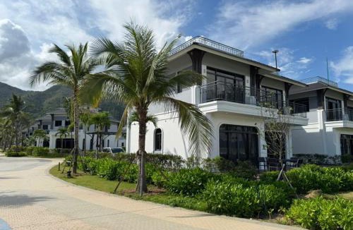 Van Don Villa | Blue Wave Villa