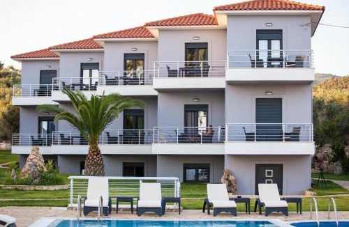 Plomari Apartment | Blue Waves Luxury Suites by the Sea