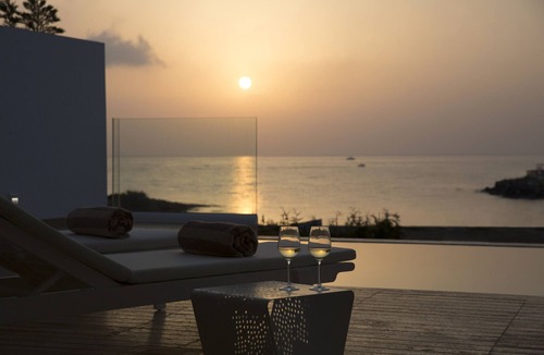 Pernera Villa | Blue Waves Protaras Beachfront Villa 3