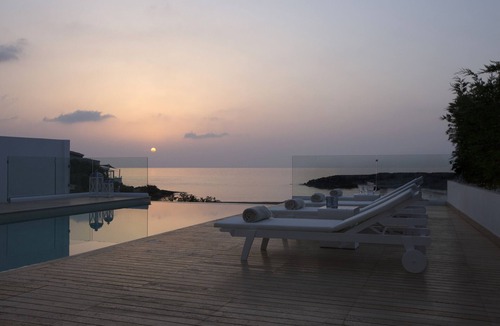 Pernera Villa | Blue Waves Protaras Beachfront Villa 3