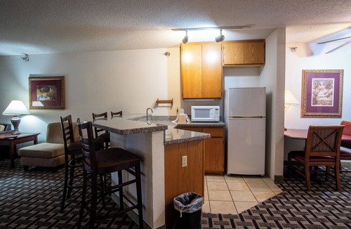 Eagan Hotel | Blue Way Inn & Suites Minneapolis Airport Eagan - Mall of America