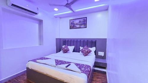 Andheri West Hotel | Blue Wellingten