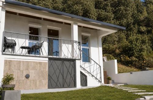 Lepetane Apartment | Blue Yard