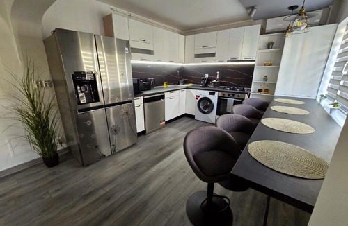 Orastie Apartment | BlueBee Hive