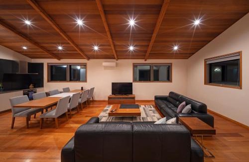 Echo Land Ski Chalet | Bluebird Chalets