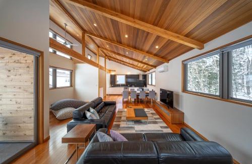 Echo Land Ski Chalet | Bluebird Chalets