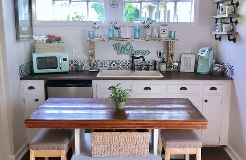 Historic Downtown Franklin Cottage | Bluebird Cottage in the Heart of Historic Downtown Franklin