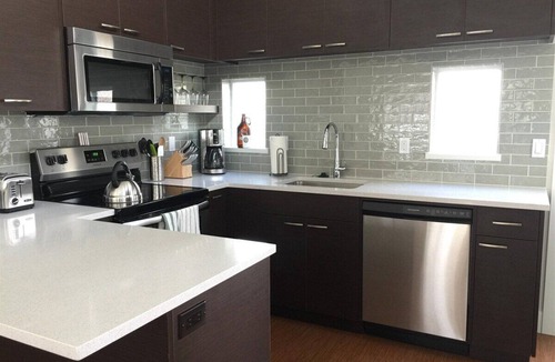 Old Bend House | Bluebird Day - Crater Retreat: Cozy 3BR home, perfect for relaxing getaways.
