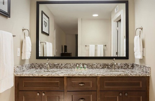 Williamsburg Condo | Bluegreen Patrick Henry Square, 2br Premium Condo