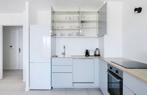 Levallois-Perret Apartment | Blueground | Anatole-France, furnished & equipped