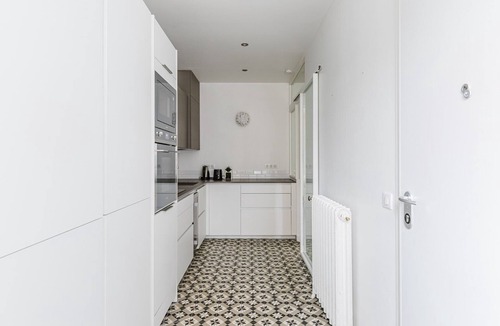 17th Arrondissement Apartment | Blueground | Batignolles 2bd apartment