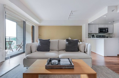 Court House Apartment | Blueground | Clarendon, fitness center, nr Arlington Cemetery