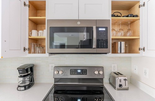 Court House Apartment | Blueground | Clarendon, fitness center, nr Arlington Cemetery