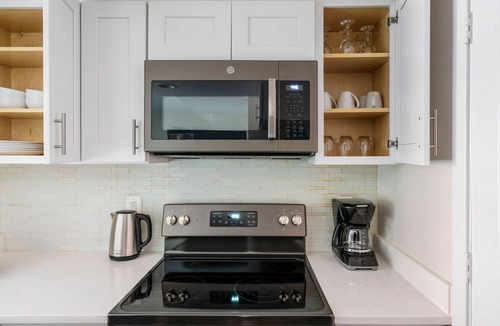 Court House Apartment | Blueground | Clarendon, fitness center, nr Arlington National Cemetery