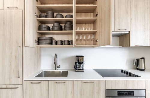 Clinton Hill Apartment | Blueground | Clinton Hill, rooftop pool, nr Prospect Park