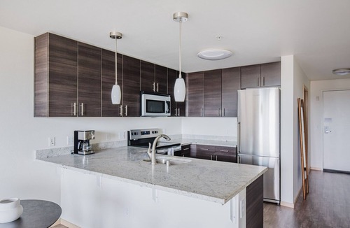 Brighton Apartment | Blueground | Columbia City, AC, w/d, nr parks