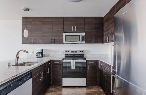 Brighton Apartment | Blueground | Columbia City, AC, w/d, nr parks