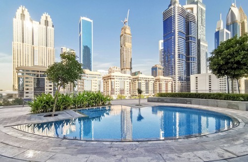 DIFC Apartment | Blueground | DIFC, pool, nr Central Park