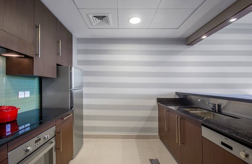 Trade Centre Area Apartment | Blueground | DIFC, pool, nr Burj Khalifa