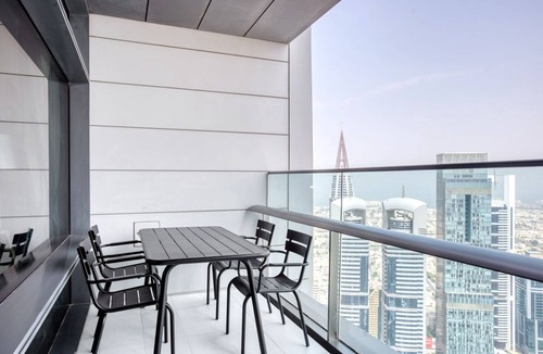 DIFC Apartment | Blueground | DIFC, pool, nr Dubai Aquarium