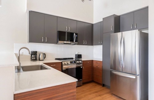 Downtown Apartment | Blueground | Downtown, jacuzzi, nr Lake Sammamish